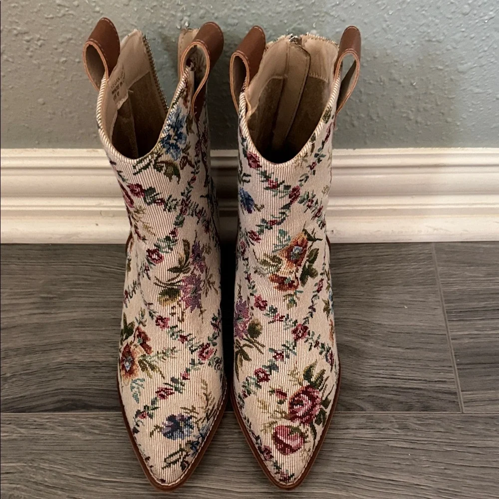 Floral Western Ankle Boots - Picture 3 of 6